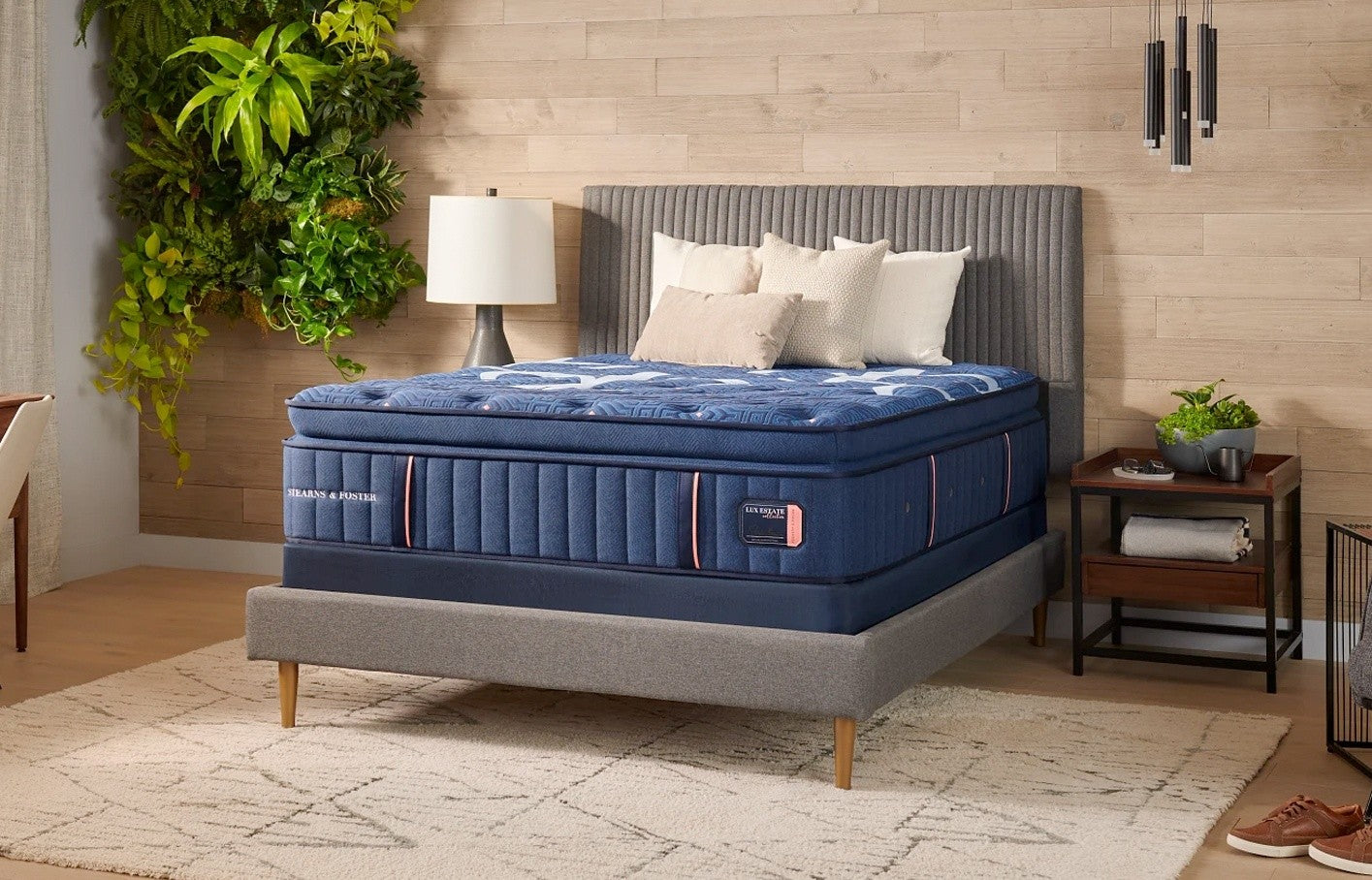 King Size Stearns & Foster Lux Estate Medium Pillowtop Mattress