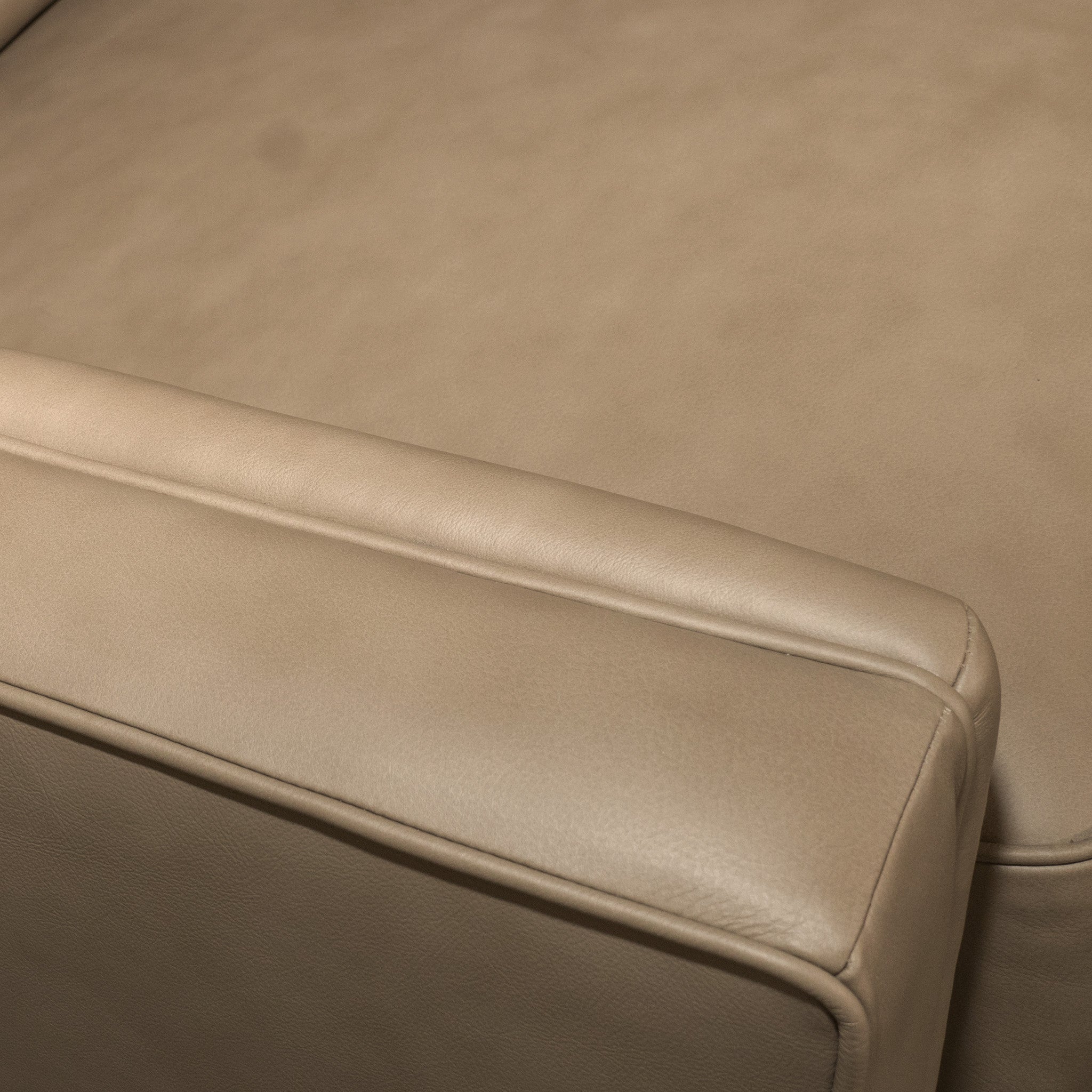Finley Leather Power Inclining Sofa 10 Finley Leather Power Inclining Sofa